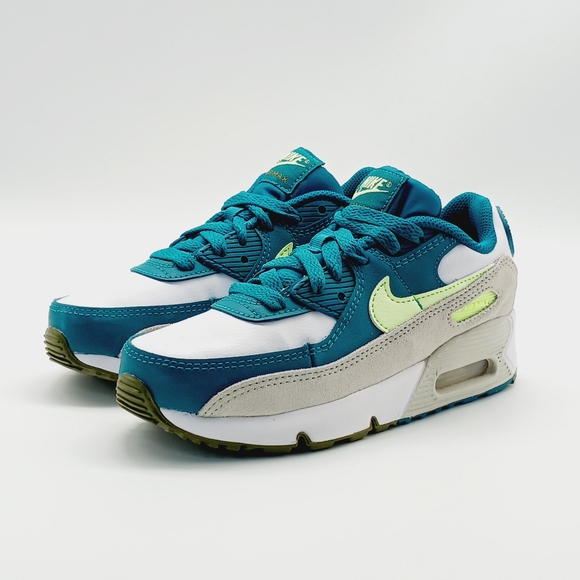 Nike Air Max 90 LTR Lifestyle Shoes Size 3 Youth Unisex - Picture 4 of 9